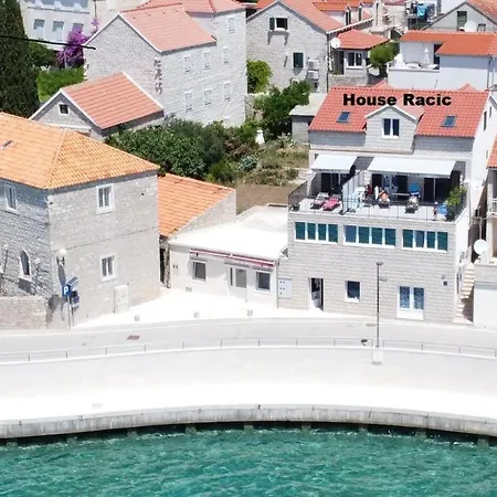 House Racic Bol