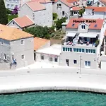 House Racic Bol